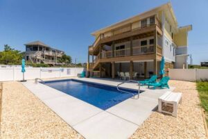 Bills Pool - Sandmark Custom Homes